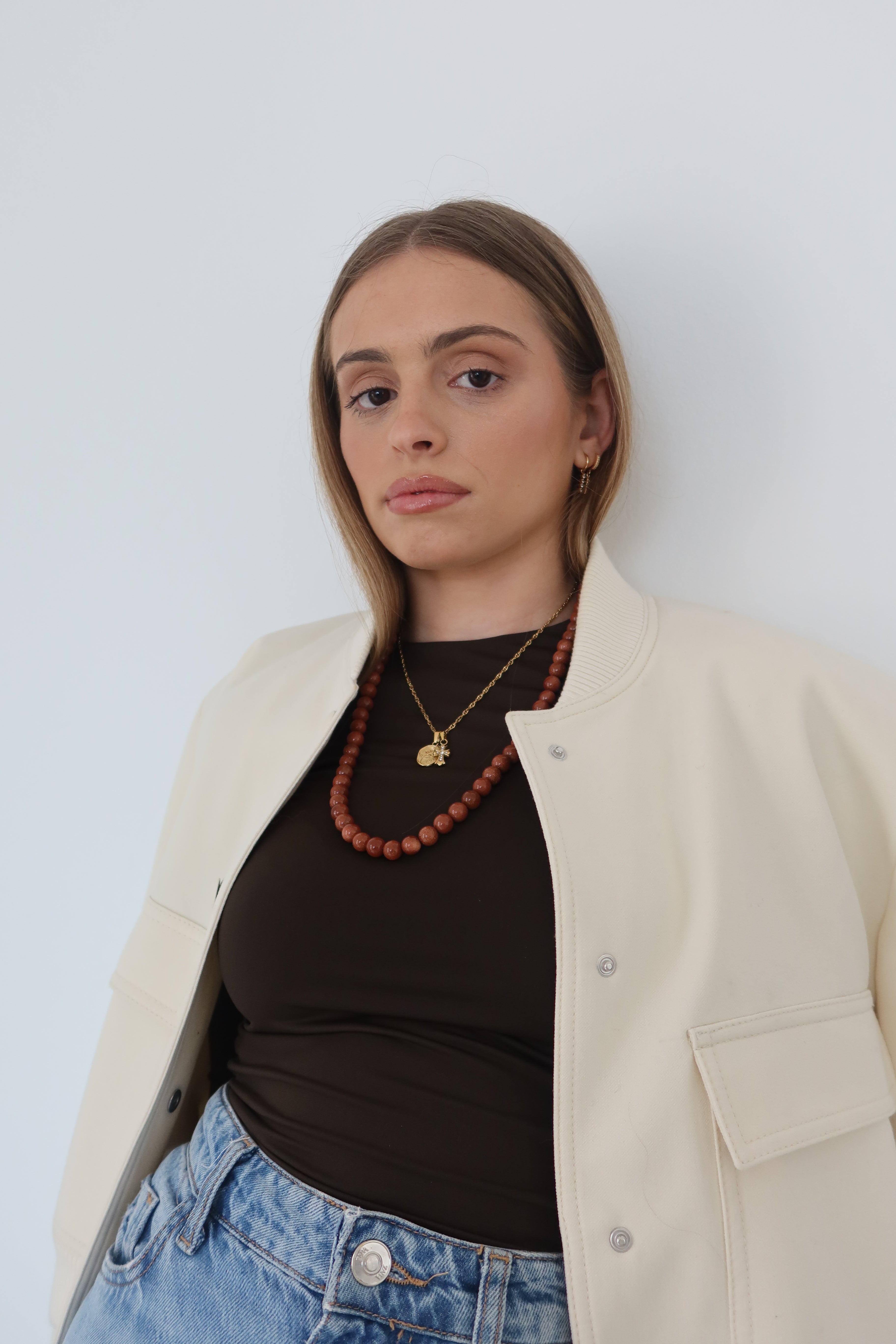 Collar Bolas Brown